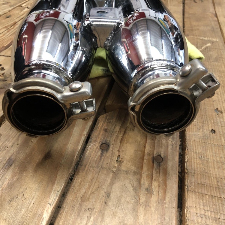 Indian Scout / Bobber / Rogue Chrome Silencers with Black Tips (pair)